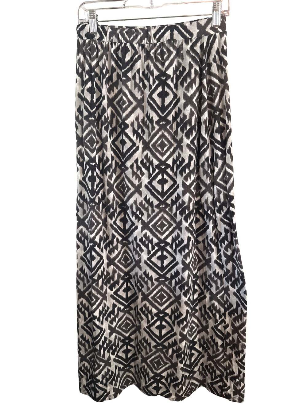 Bobbie Brooks Ladies Black and White Aztec Printed Maxi Skirt Size Large